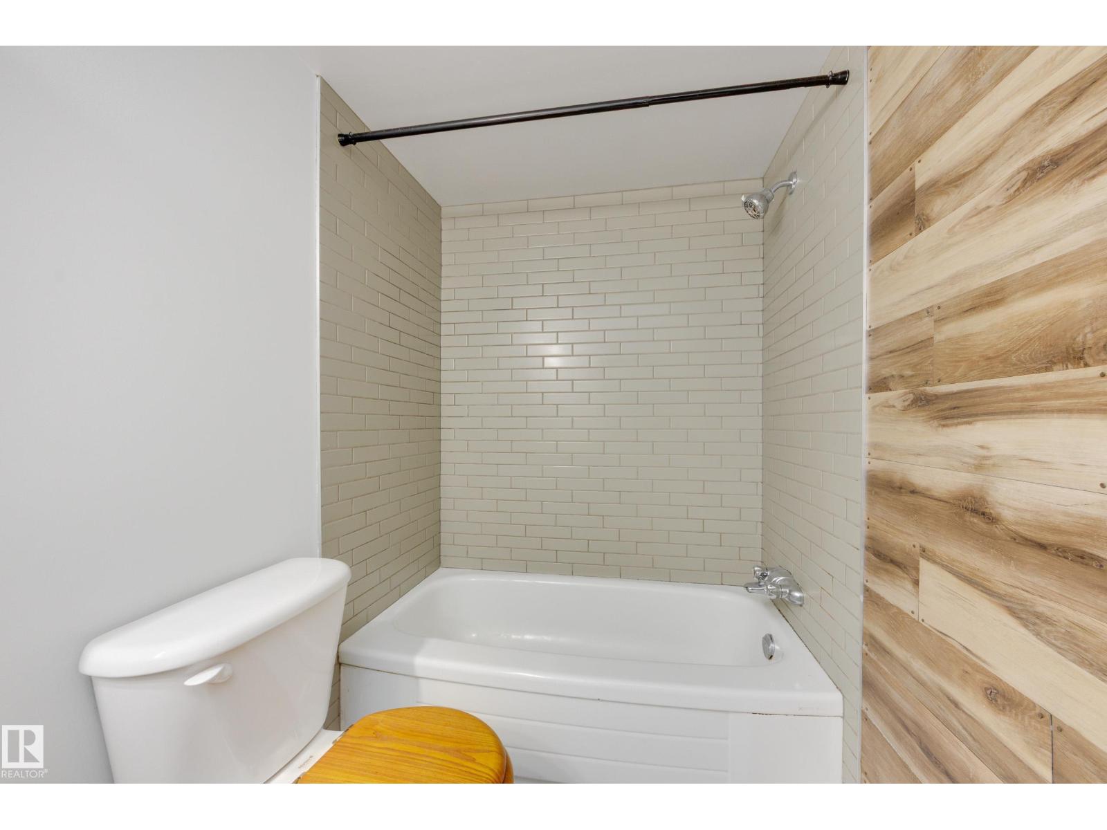 6451 180 ST NW - Image 35
