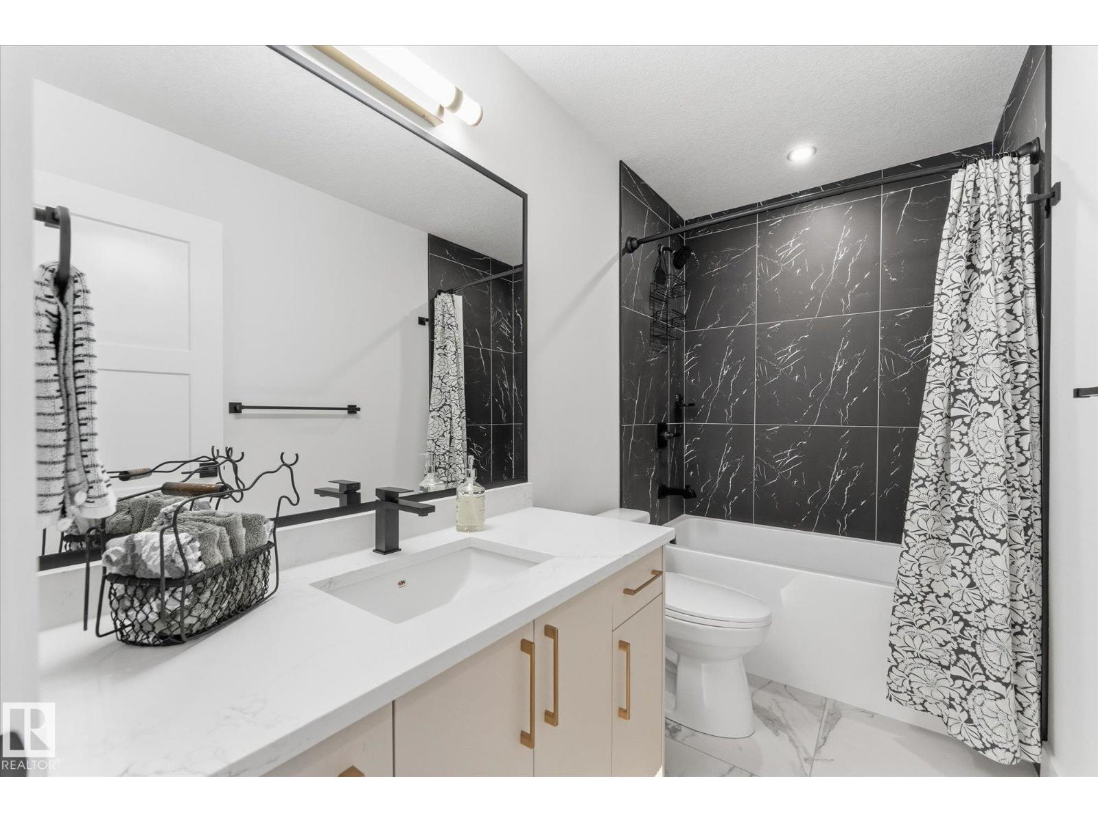 125 STARLING WY - 42