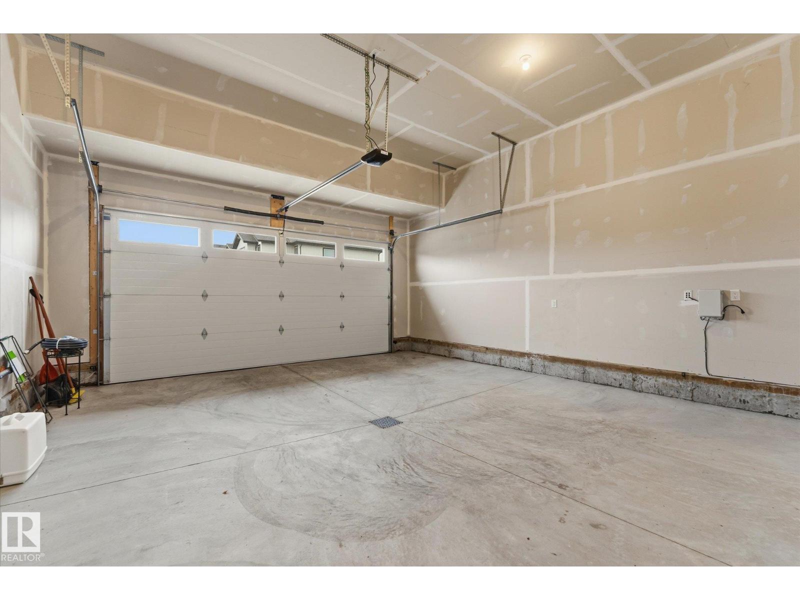 125 STARLING WY - 48
