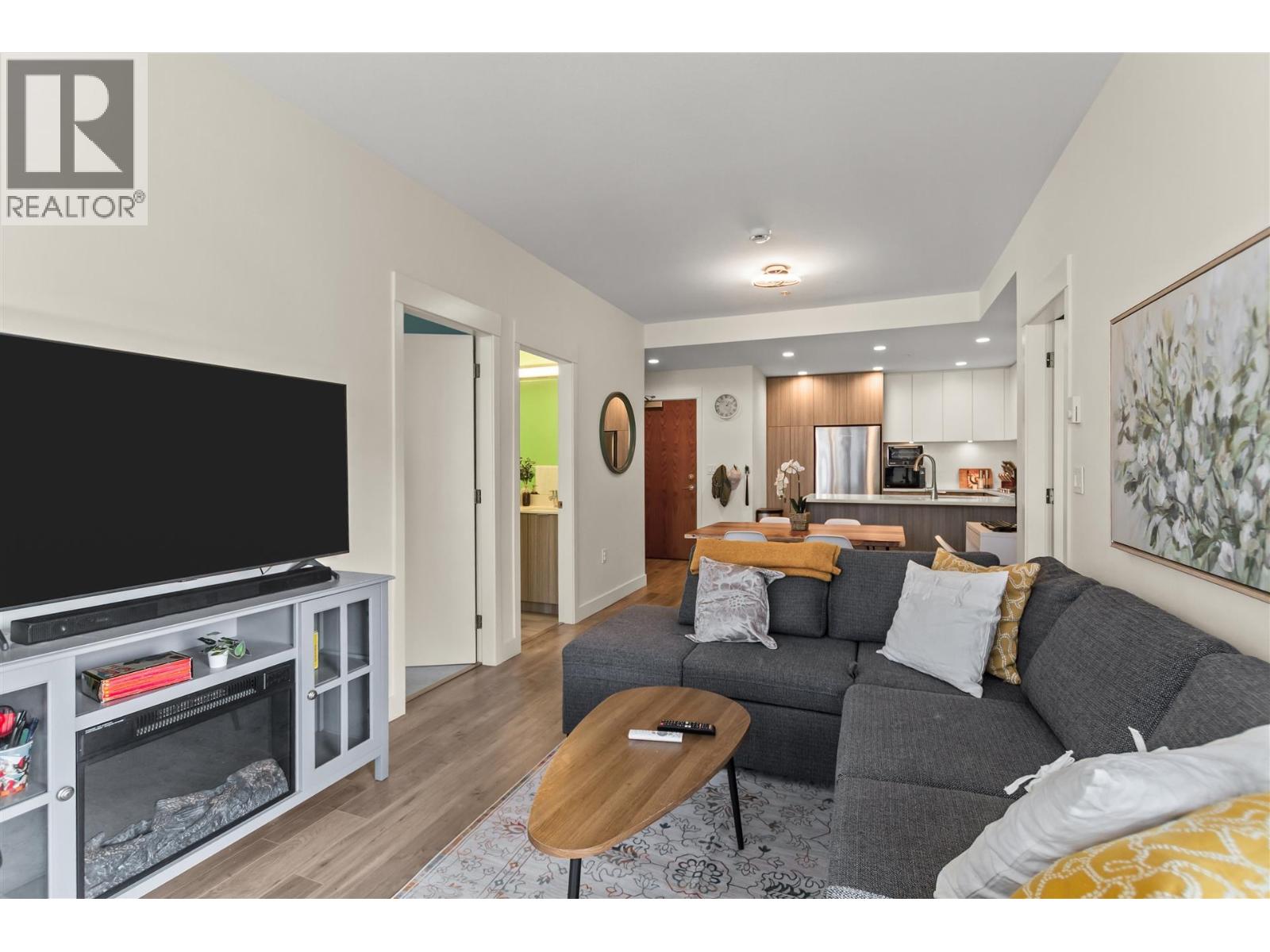 411 750 DOGWOOD STREET, Coquitlam - Image 1