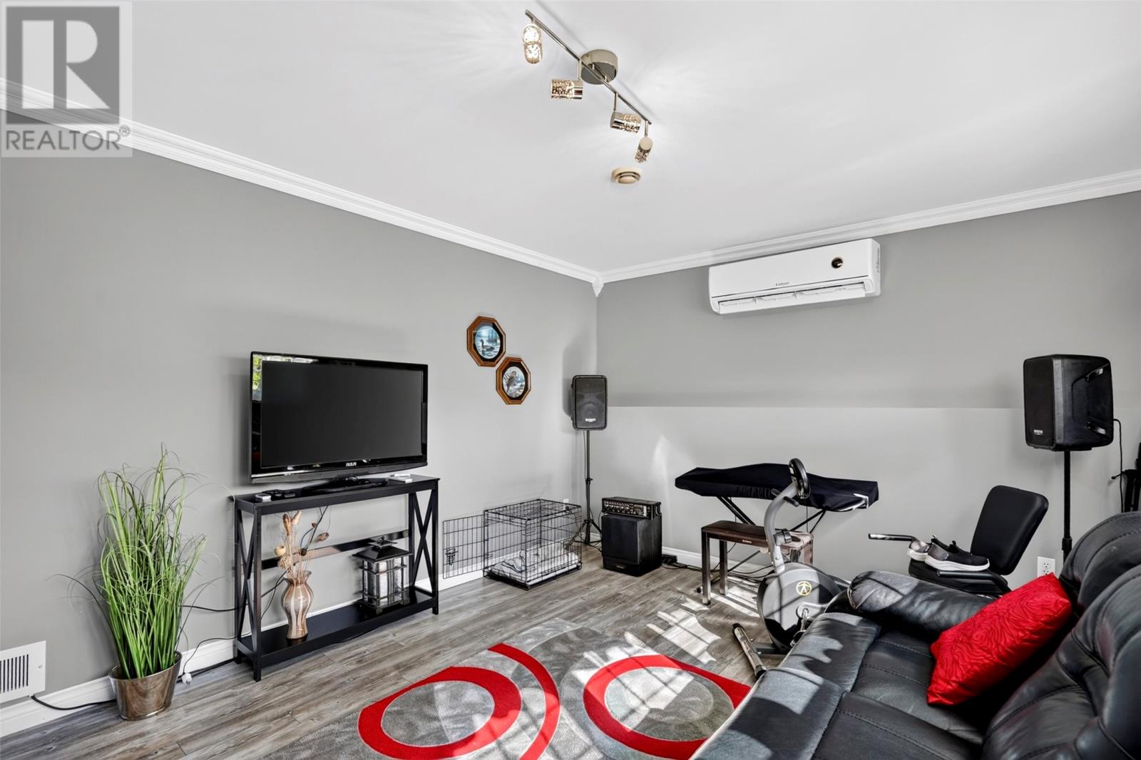 18 Shaheen Crescent - 22