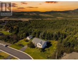 18 Shaheen Crescent thumbnail 3