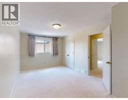 54 Royal Ridge Mount NW - photo 22