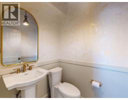 54 Royal Ridge Mount NW - photo 17
