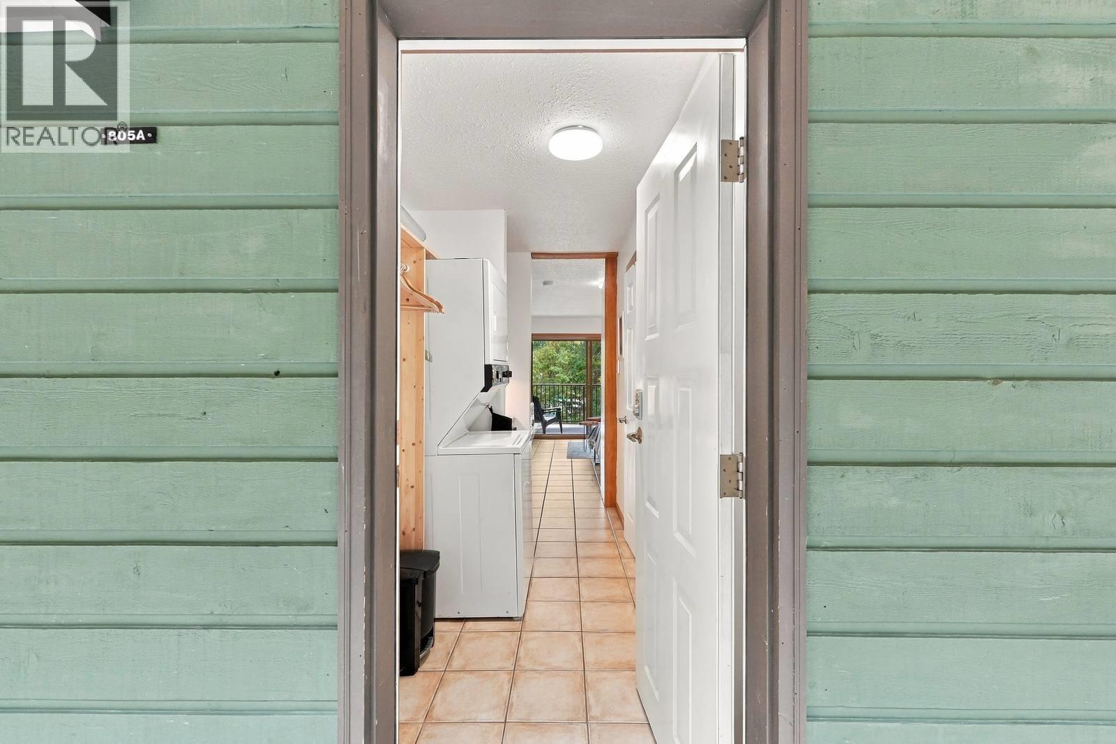 805 225 CLEARVIEW Road, Penticton