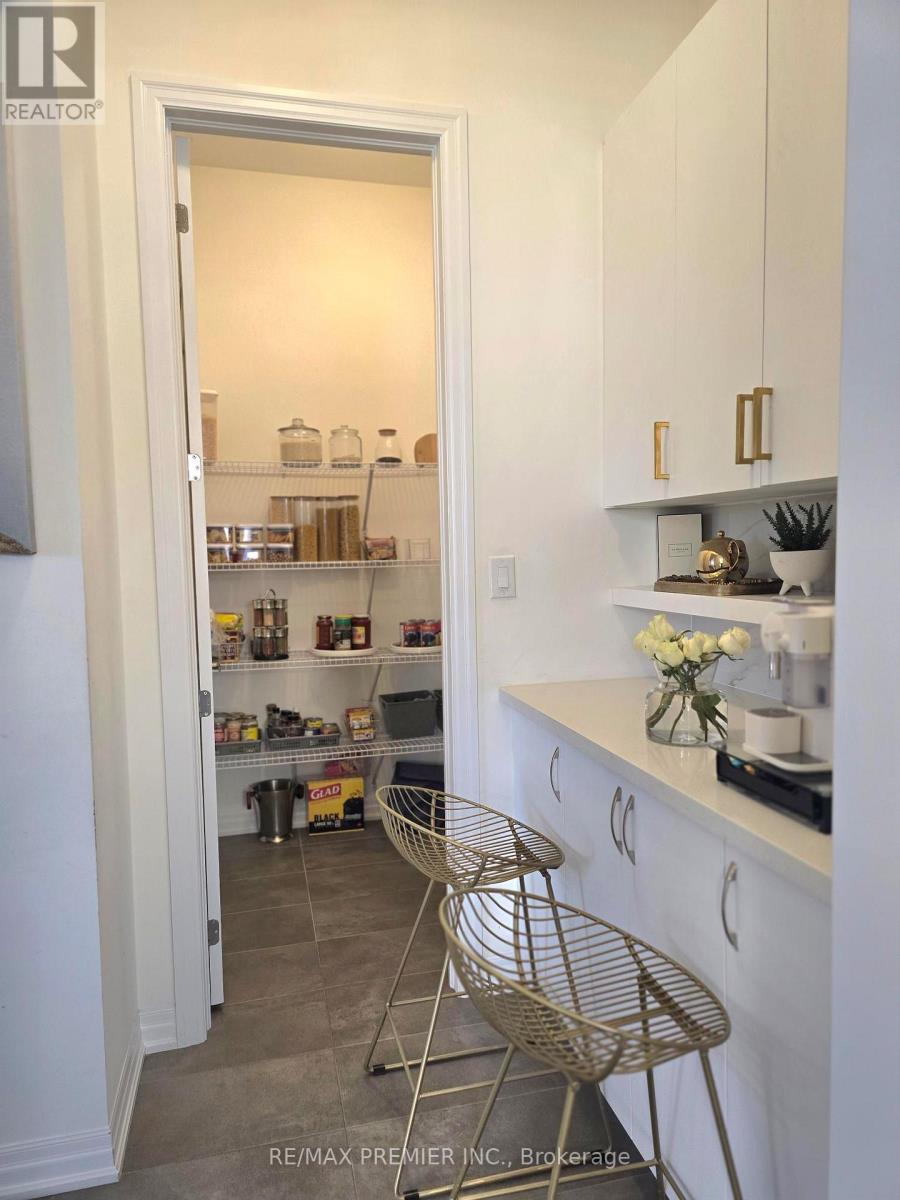 106 Ed Ewert Avenue — photo 35