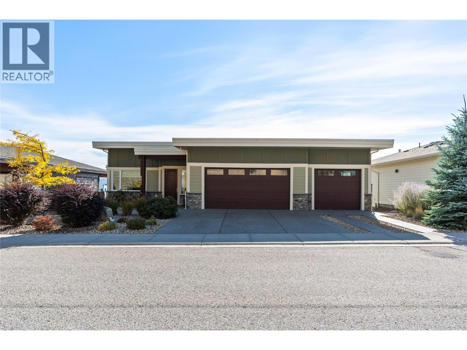 8824 Hampshire Crescent, Vernon