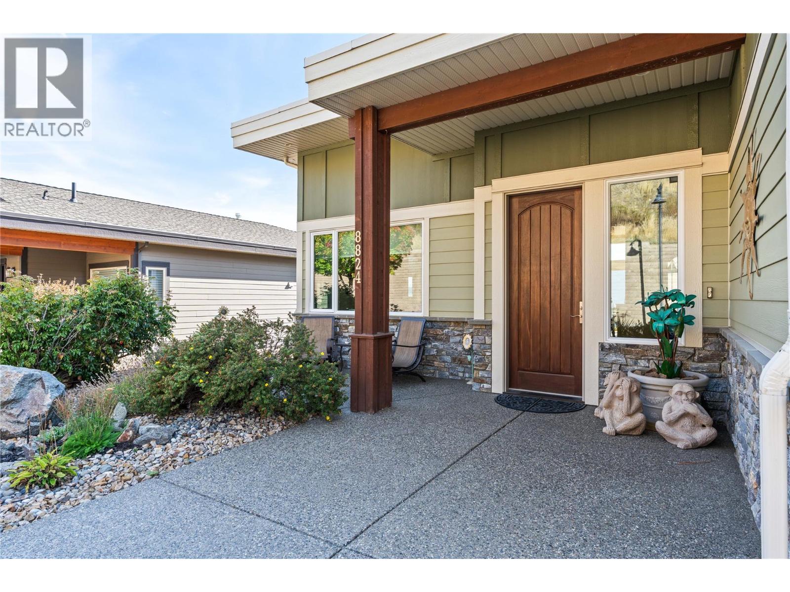 8824 Hampshire Crescent - 3
