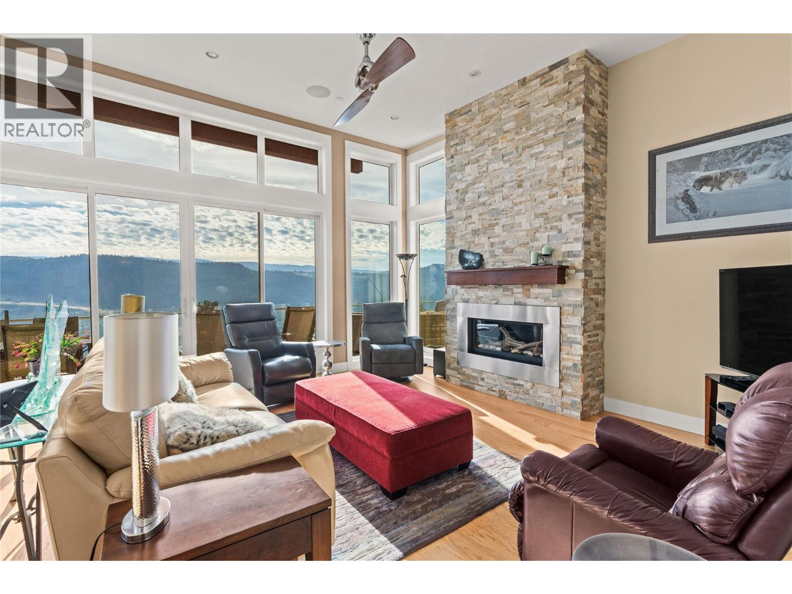 8824 Hampshire Crescent, Vernon - Image 1