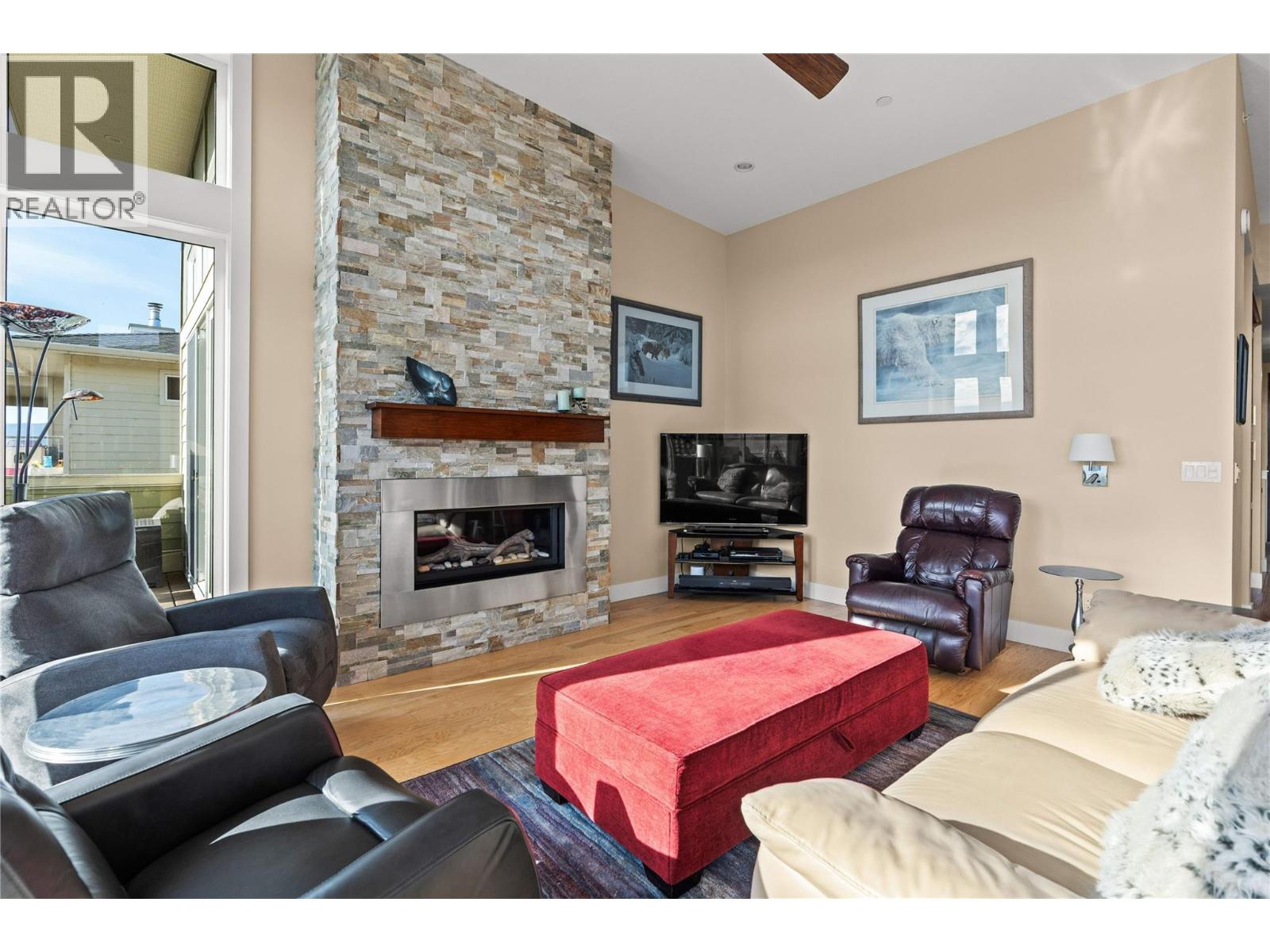 8824 Hampshire Crescent, Vernon - Image 1