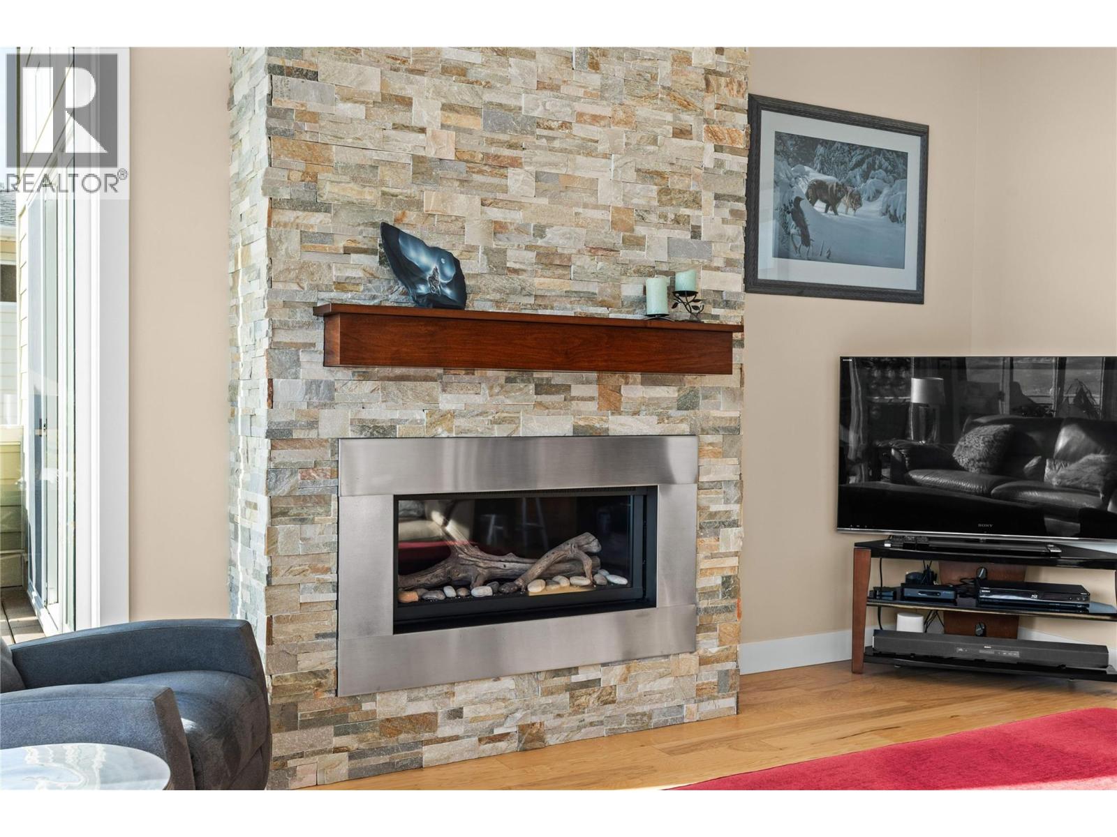 8824 Hampshire Crescent - 34