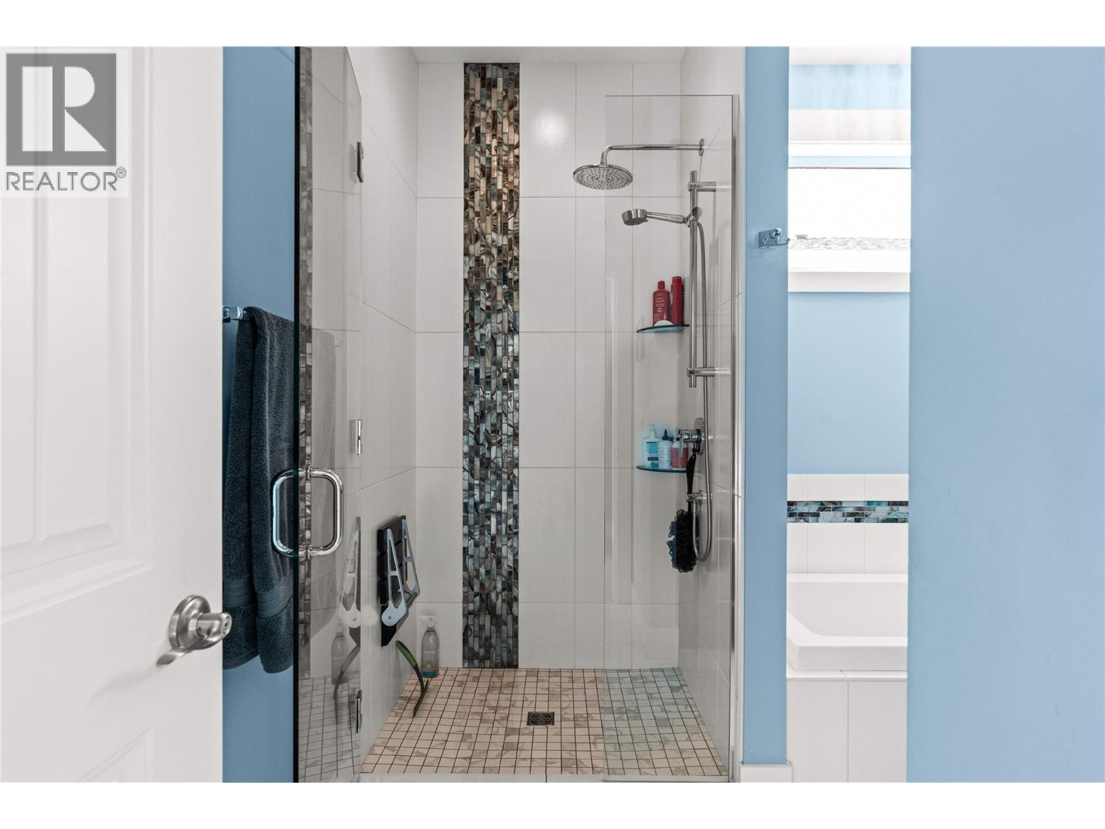 8824 Hampshire Crescent - 52