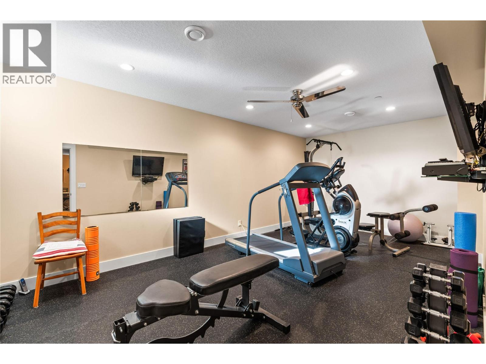 8824 Hampshire Crescent, Vernon - Image 1