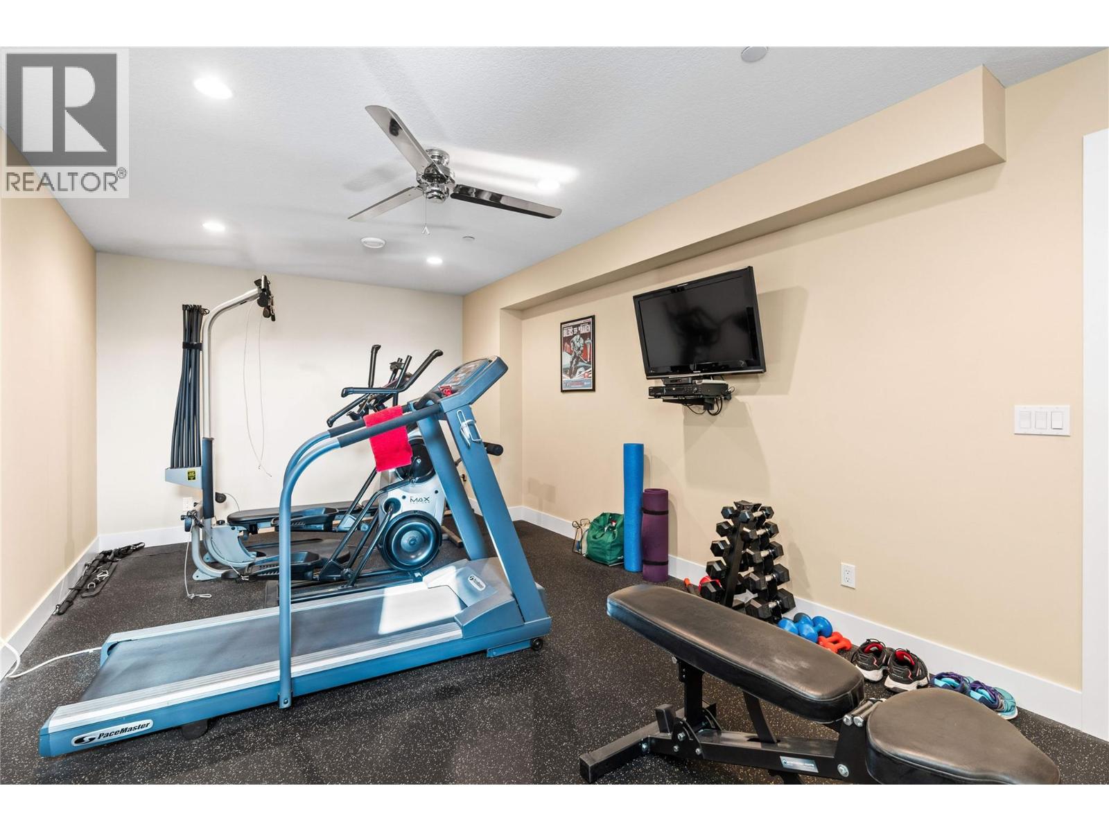 8824 Hampshire Crescent, Vernon - Image 1