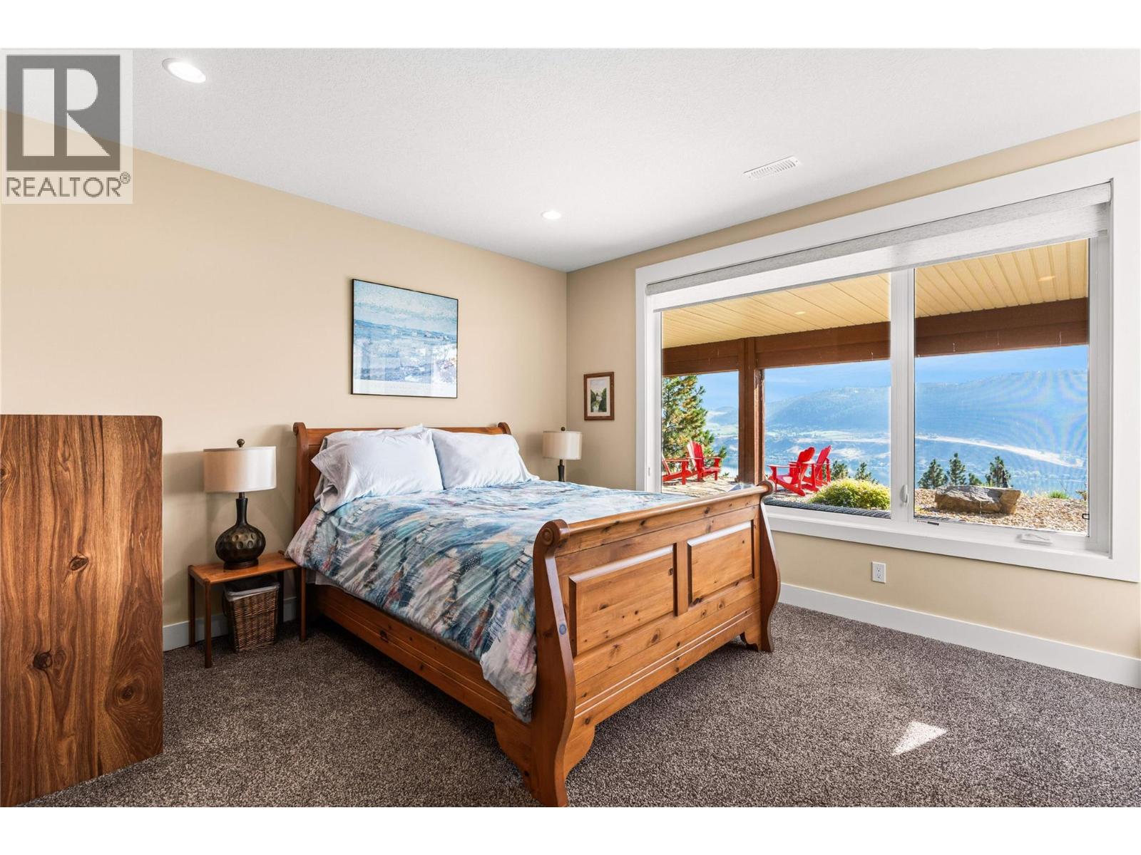 8824 Hampshire Crescent - 64