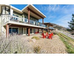 3pc Ensuite bath - 8824 Hampshire Crescent, Vernon, BC V1H2K9 Photo 9