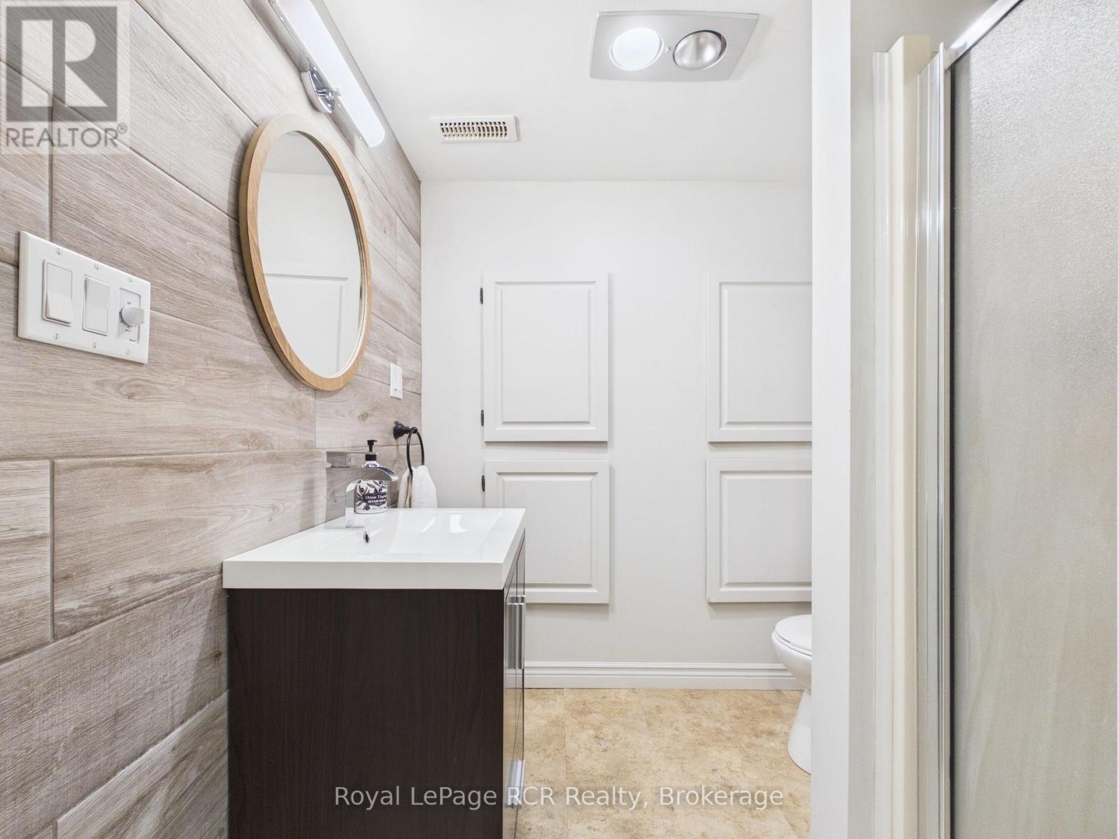 525 6TH STREET W - 32