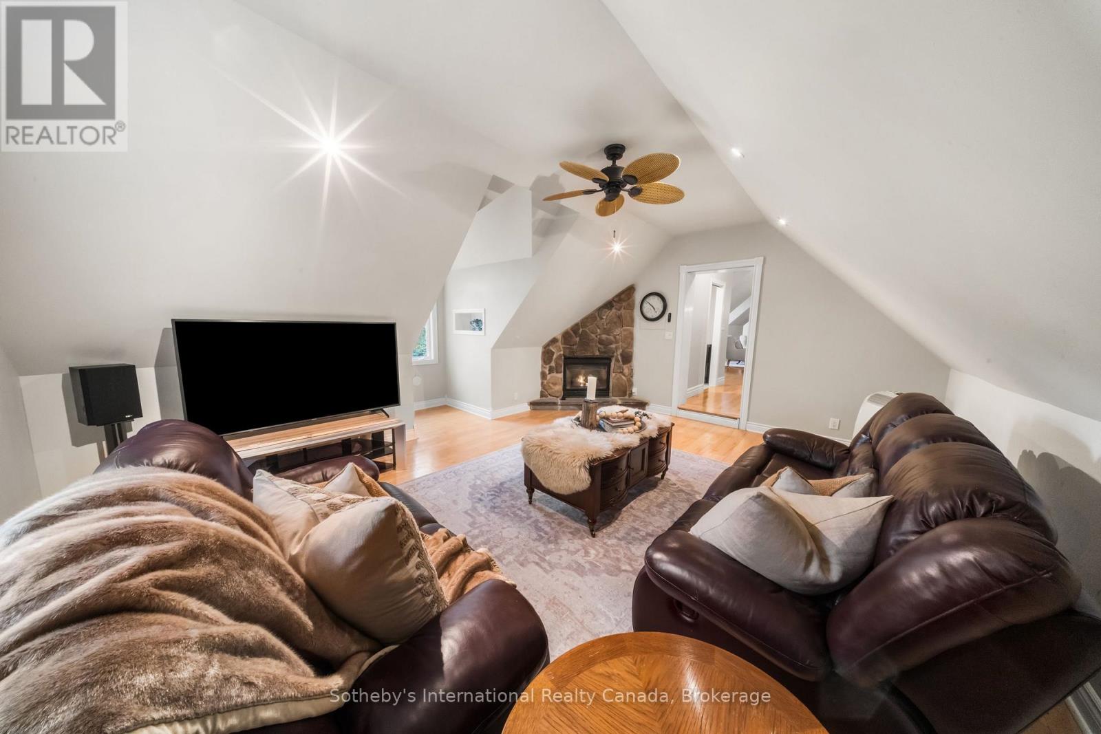 1259 GOLF COURSE ROAD - 40