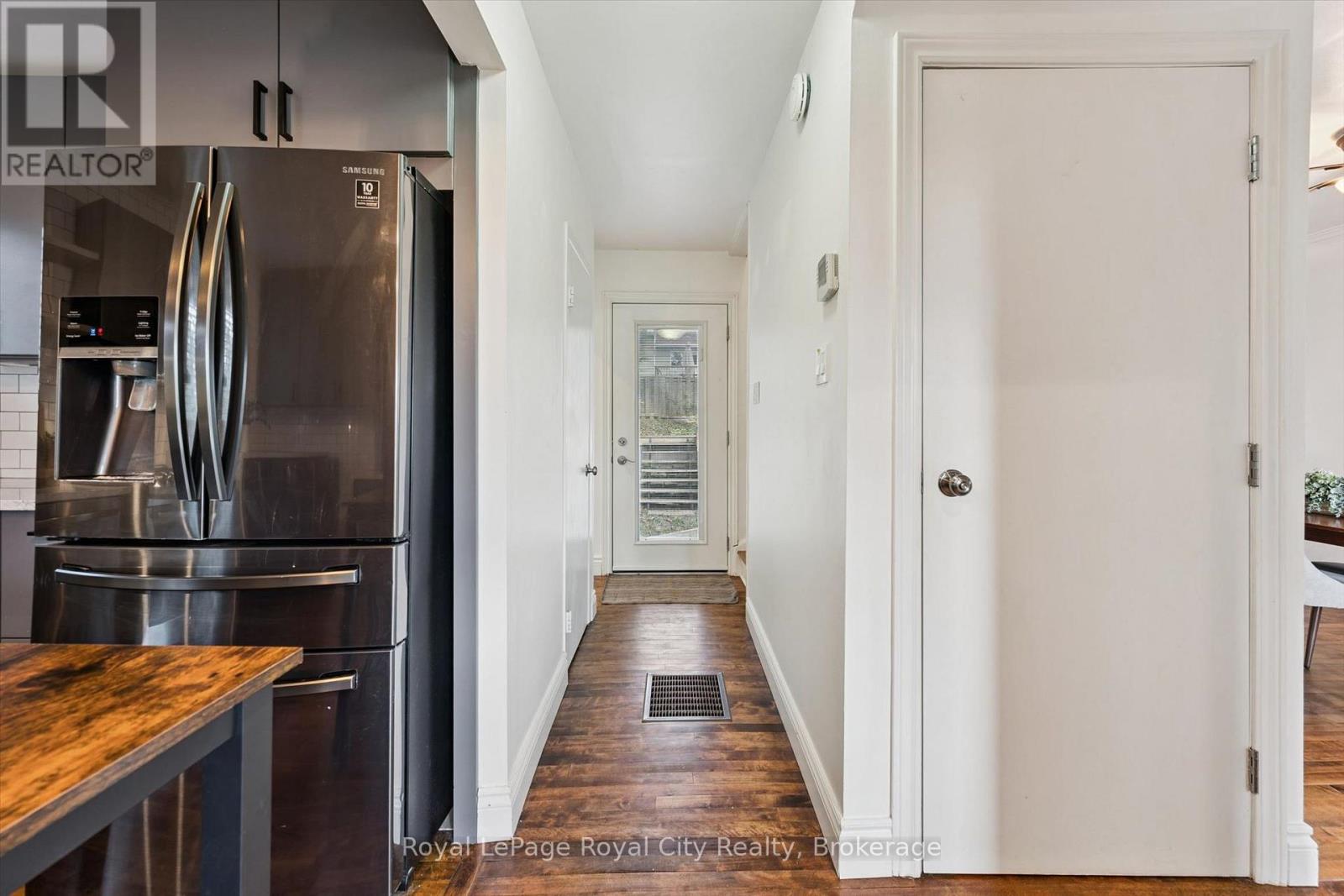 39 RIDGEWOOD AVENUE - Image 17