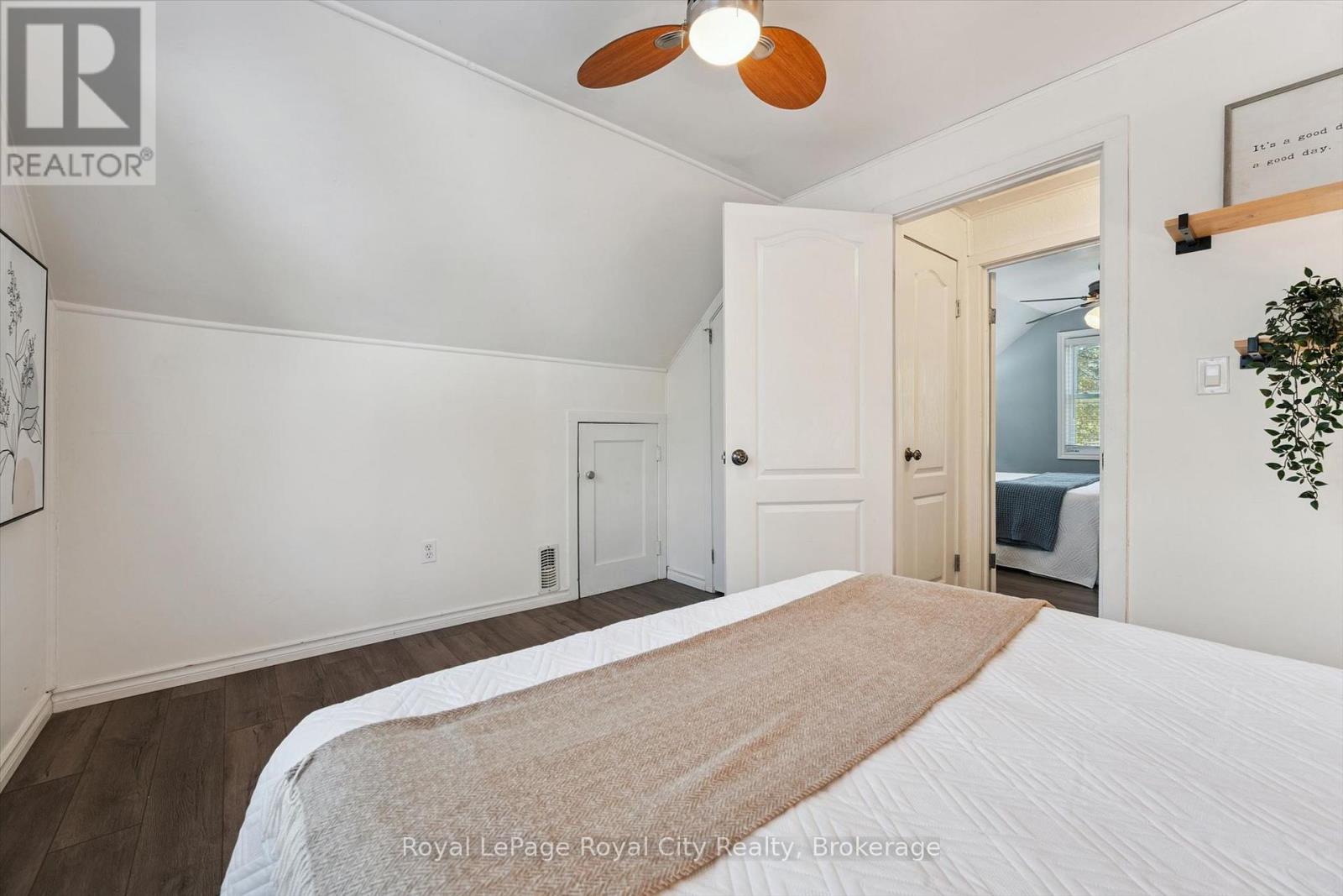 39 RIDGEWOOD AVENUE - 23