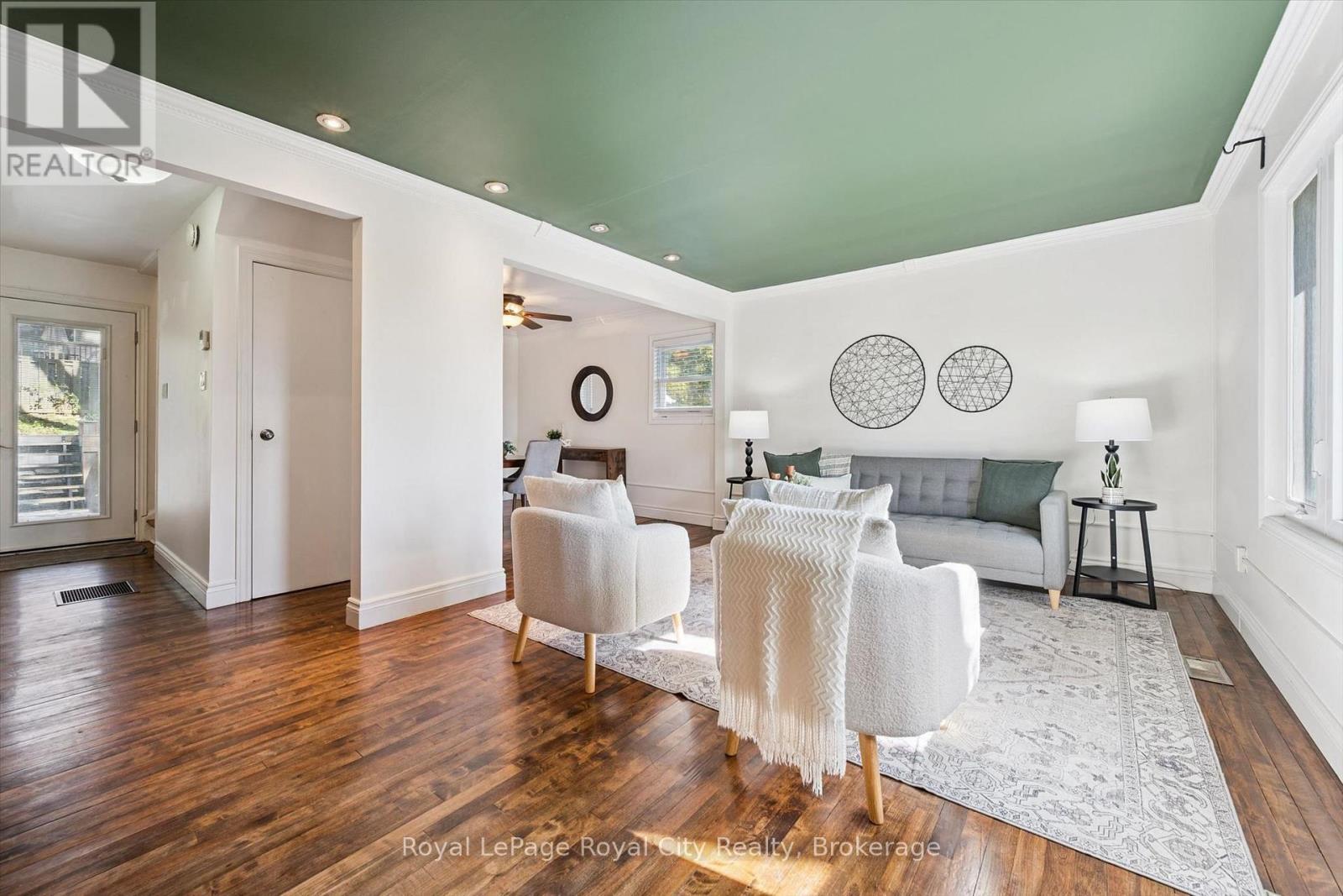 39 RIDGEWOOD AVENUE - 3