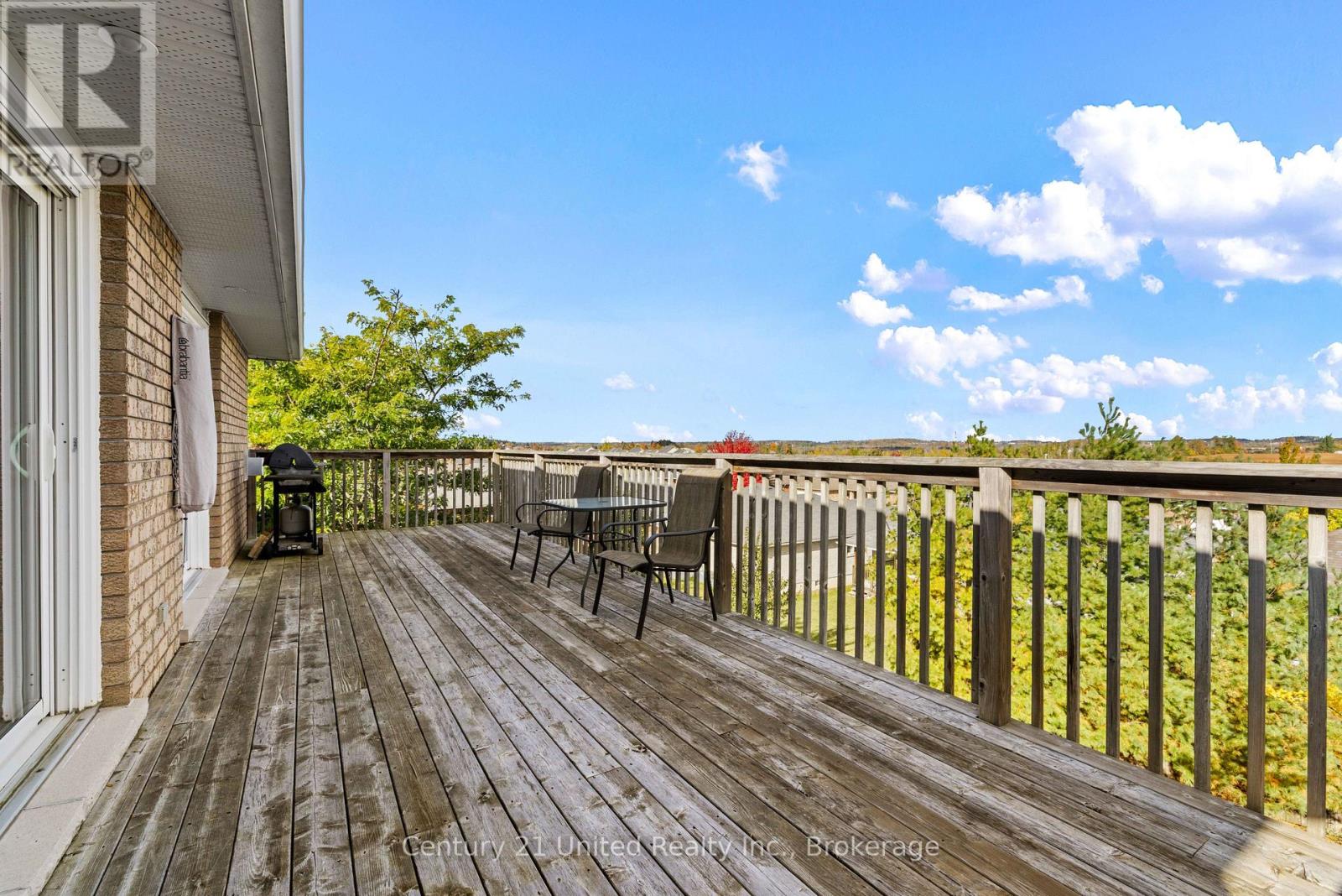 380 BIANCO CRESCENT - 26