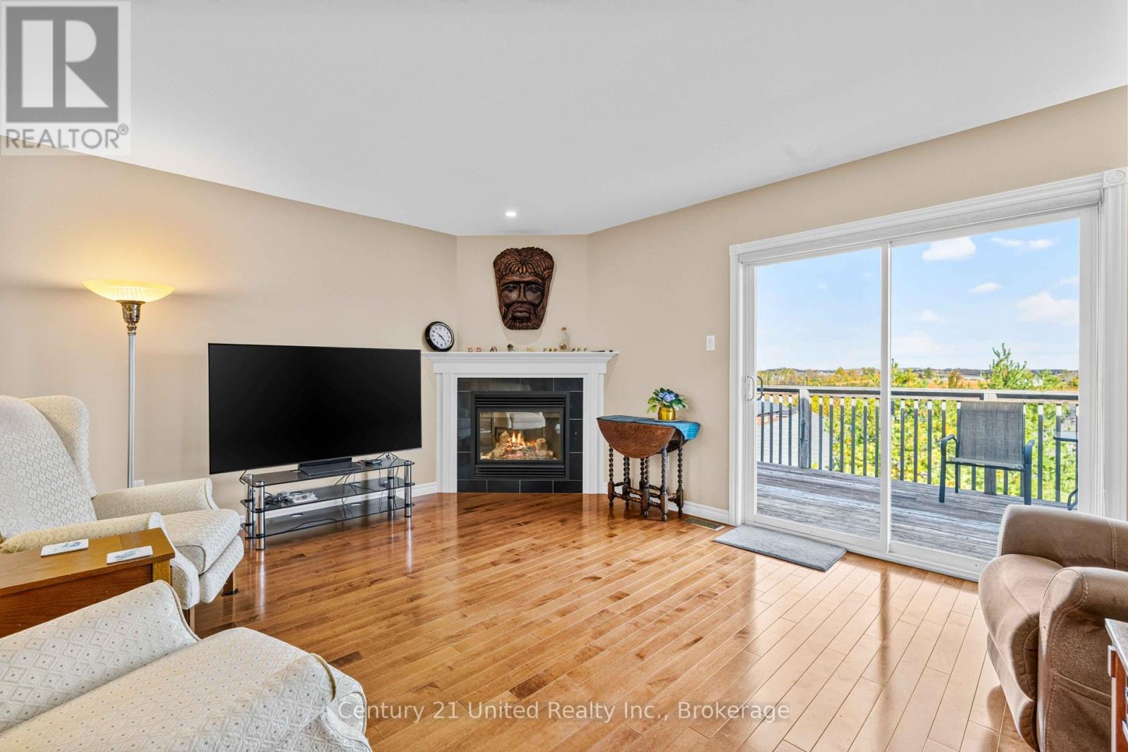 380 BIANCO CRESCENT - 7