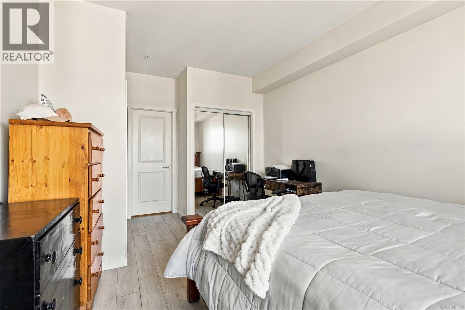 #602 810 Orono Ave - 21