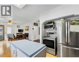 3pc Bathroom - 330 9 Street Se, Medicine Hat, AB T1A1N5 Photo 10