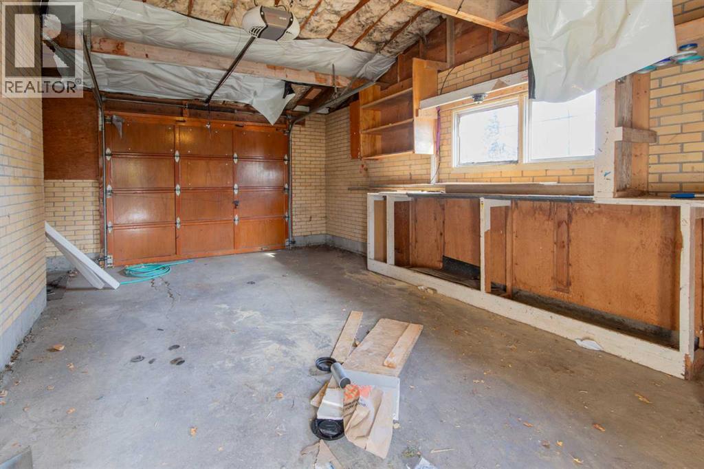 2504 7 Avenue N - 27