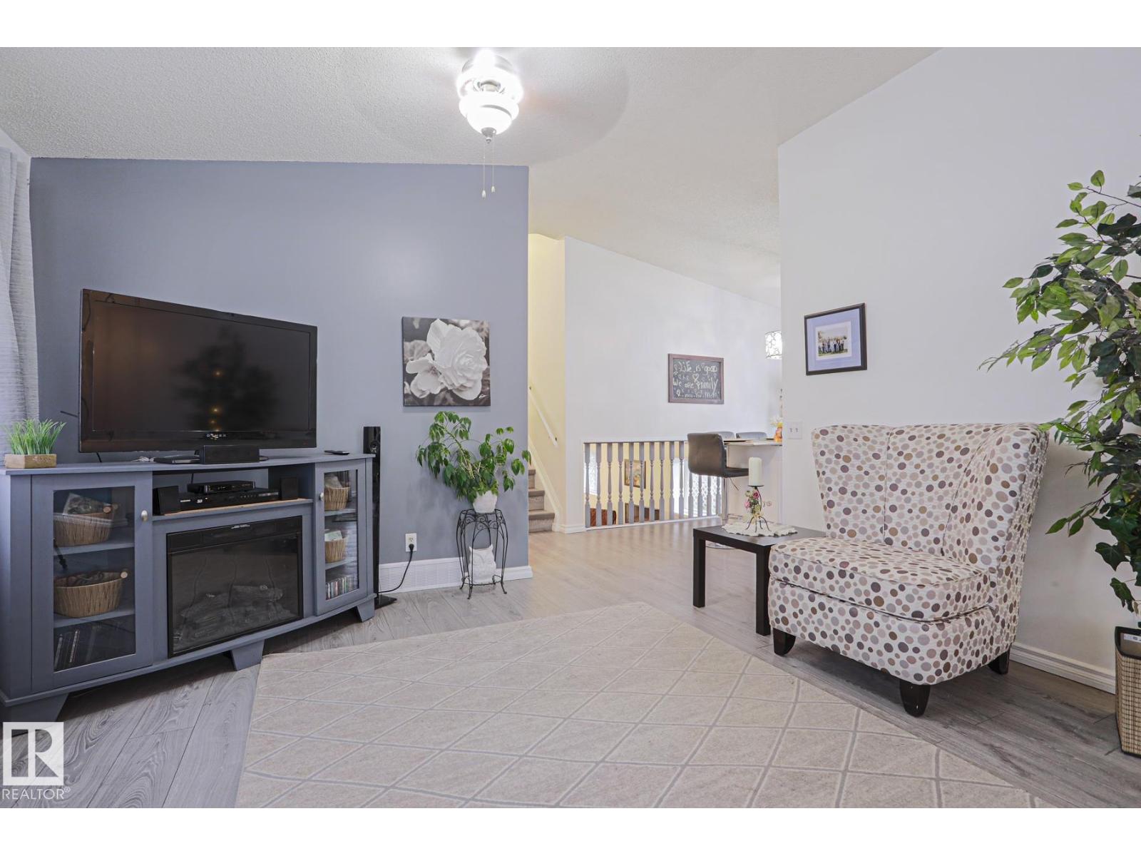 52 WESTLAKE DR - 10
