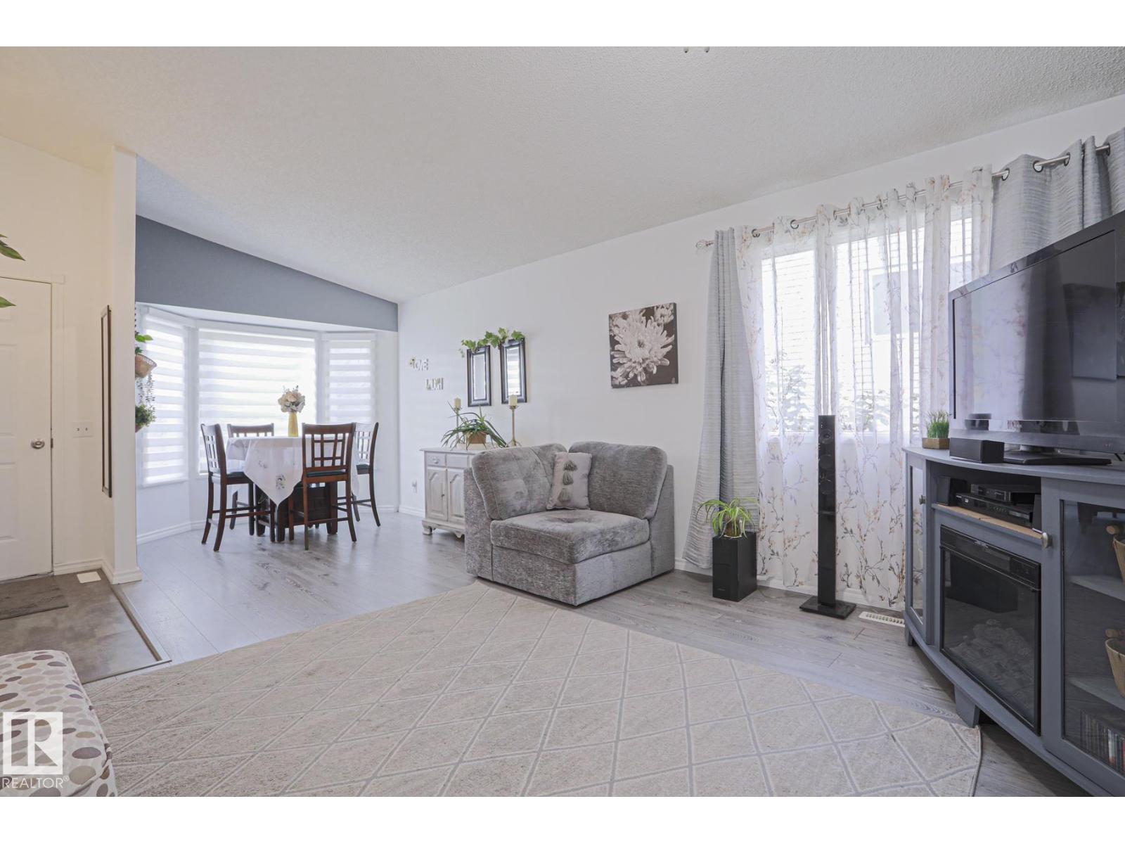 52 WESTLAKE DR - 12