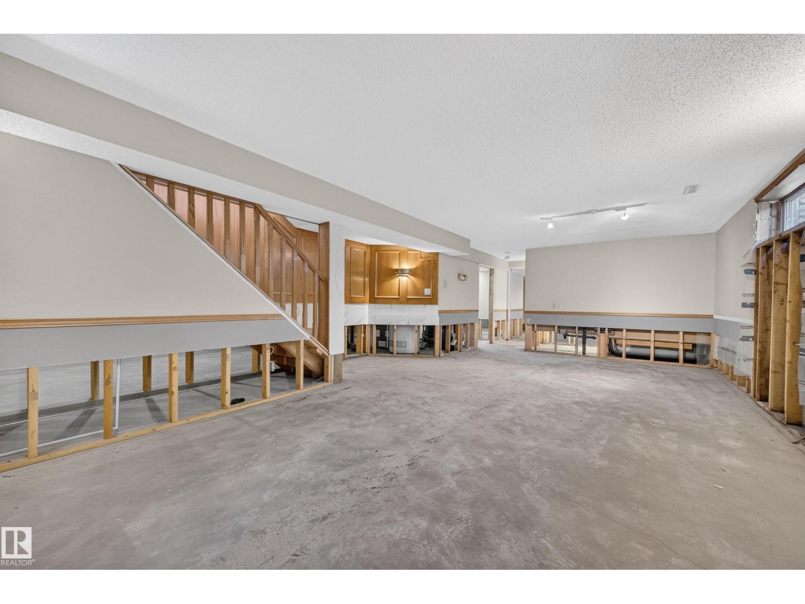19403 Fort Rd NE - 42