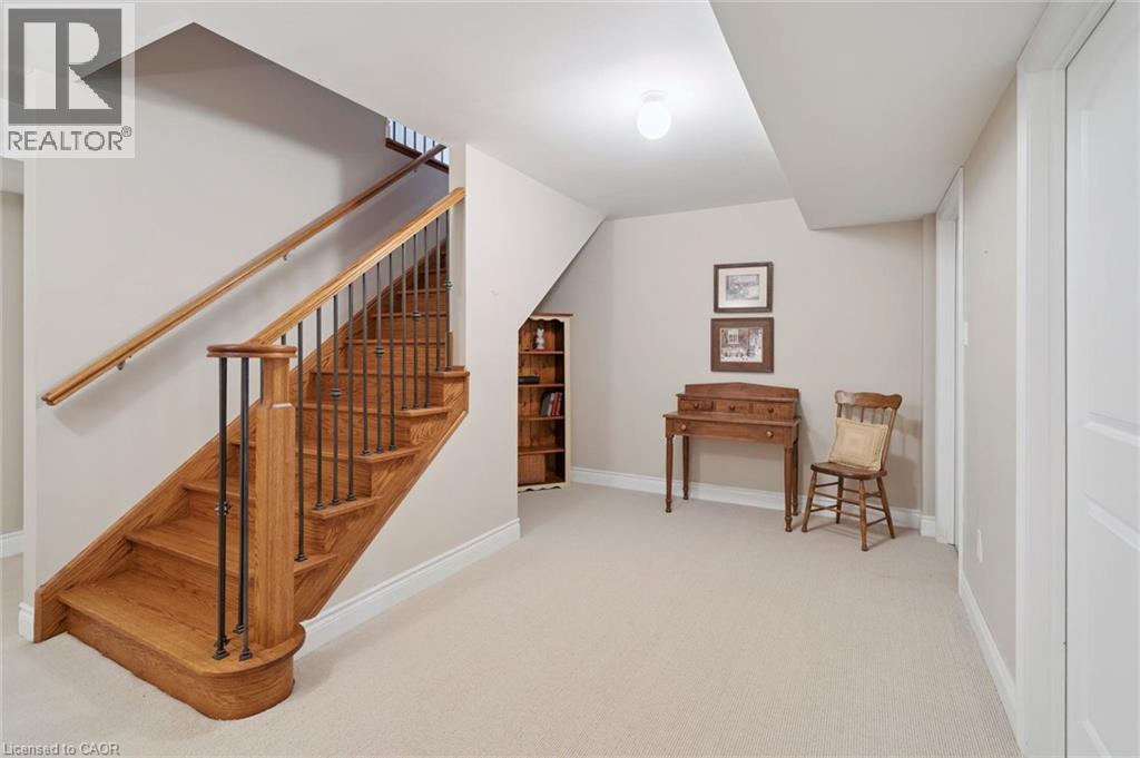 15 BREAKWATER Court - Image 37