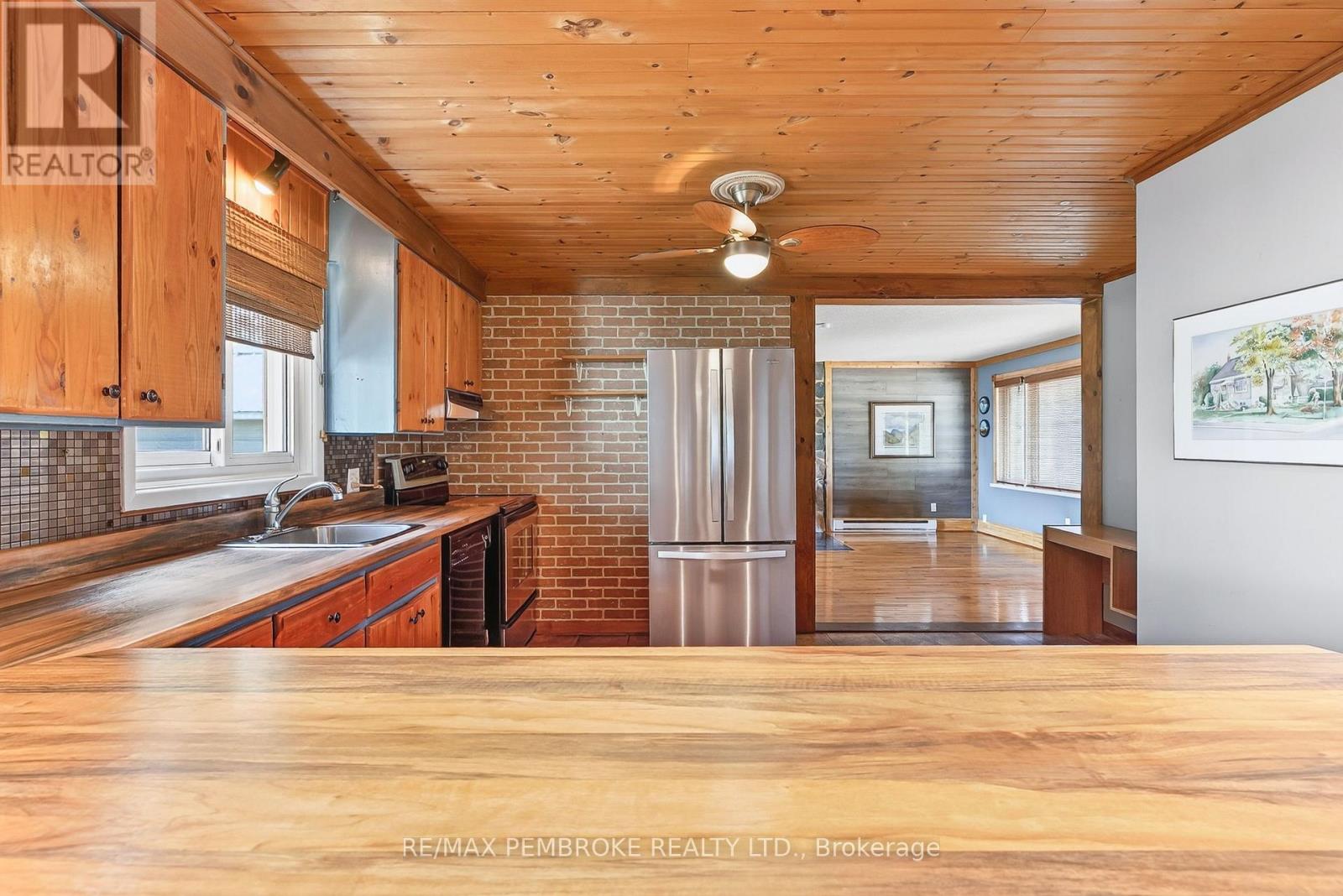 1213 Burns Drive — photo 11
