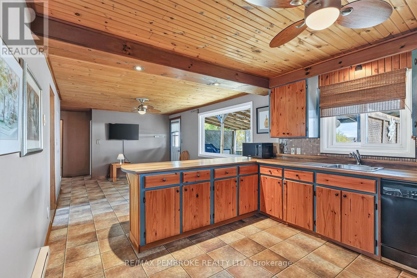 1213 Burns Drive — photo 13