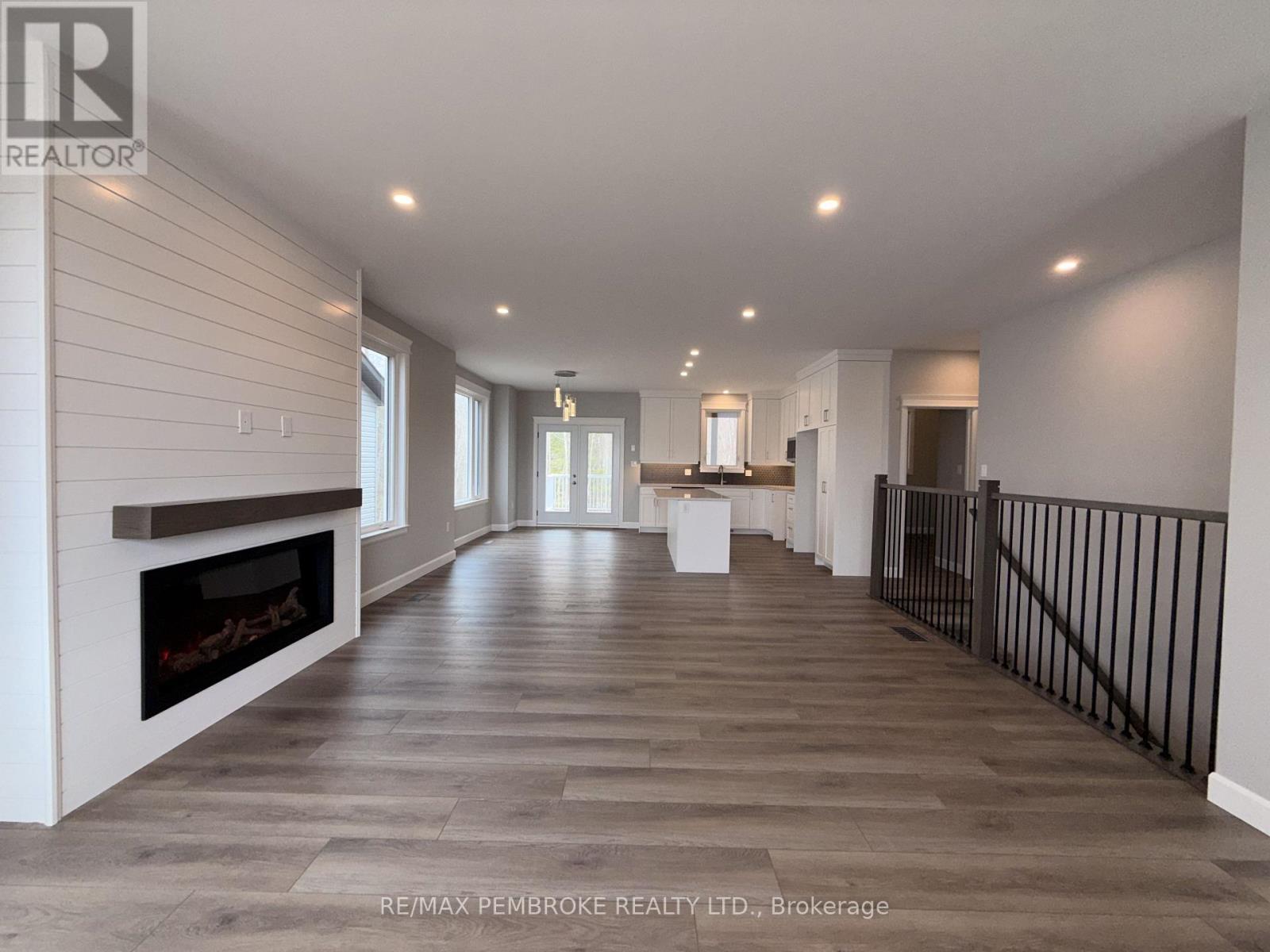 18 Durant Street — photo 42
