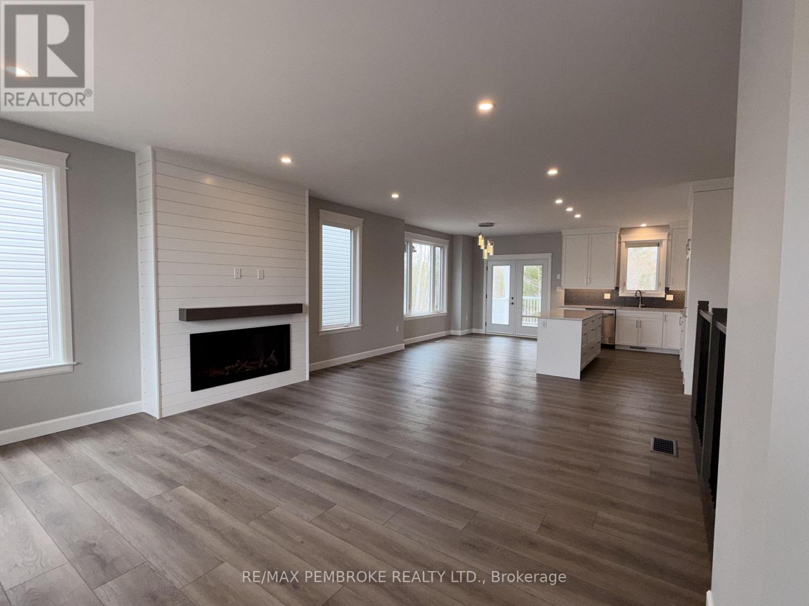 18 Durant Street — photo 44