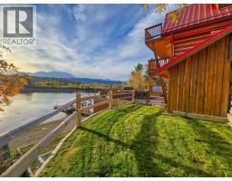 Kitchen - 449 Lakeview Place, Invermere, BC V0A1K3 Photo 9
