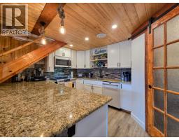 449 Lakeview Place, Invermere, BC V0A1K3 Photo 39