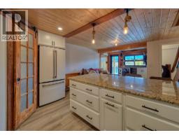 449 Lakeview Place, Invermere, BC V0A1K3 Photo 42