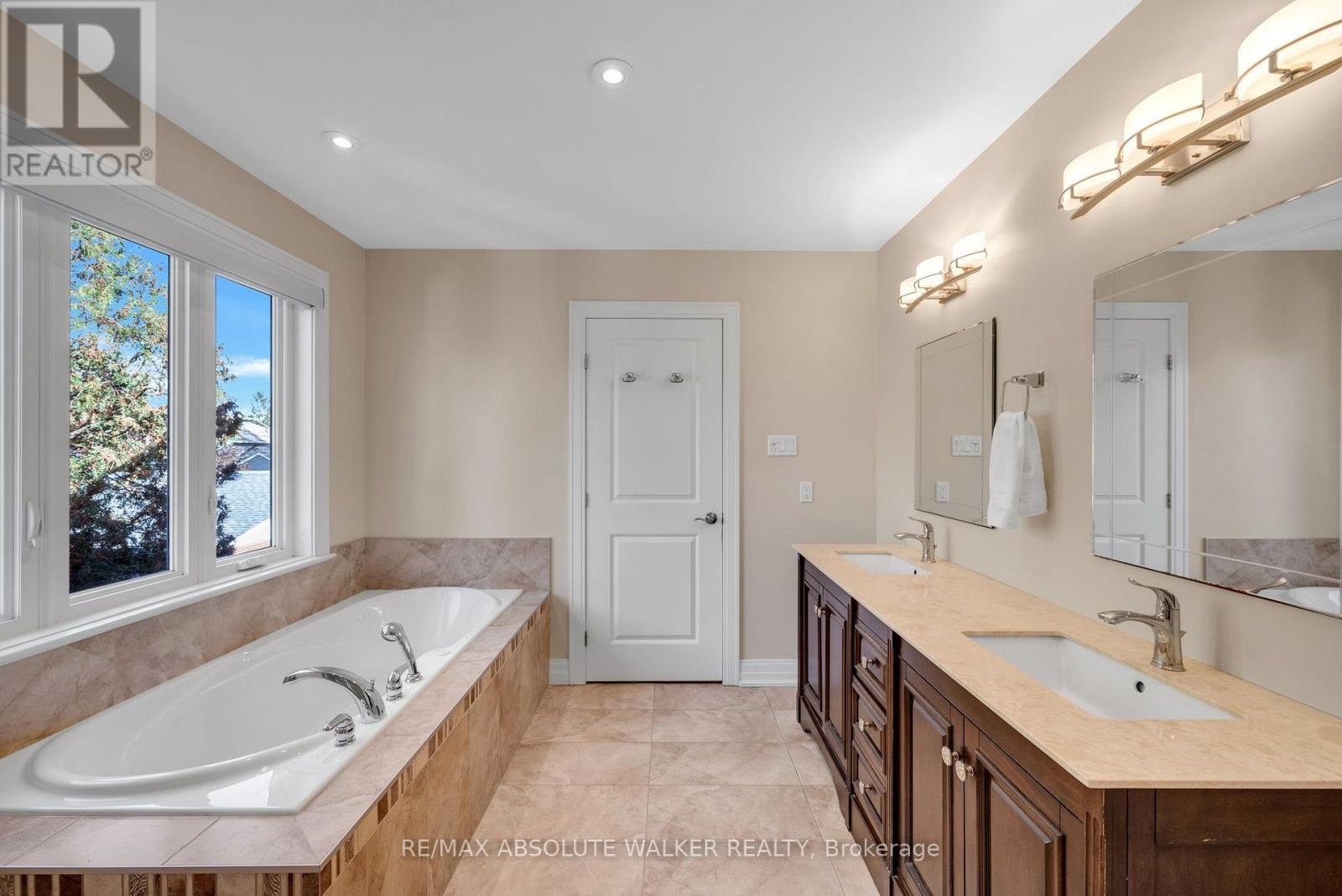 25 Goodwin Avenue — photo 28
