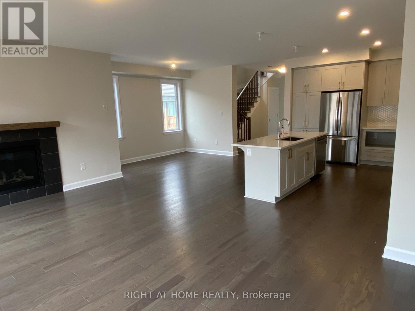 608 Moonflower Crescent — photo 10
