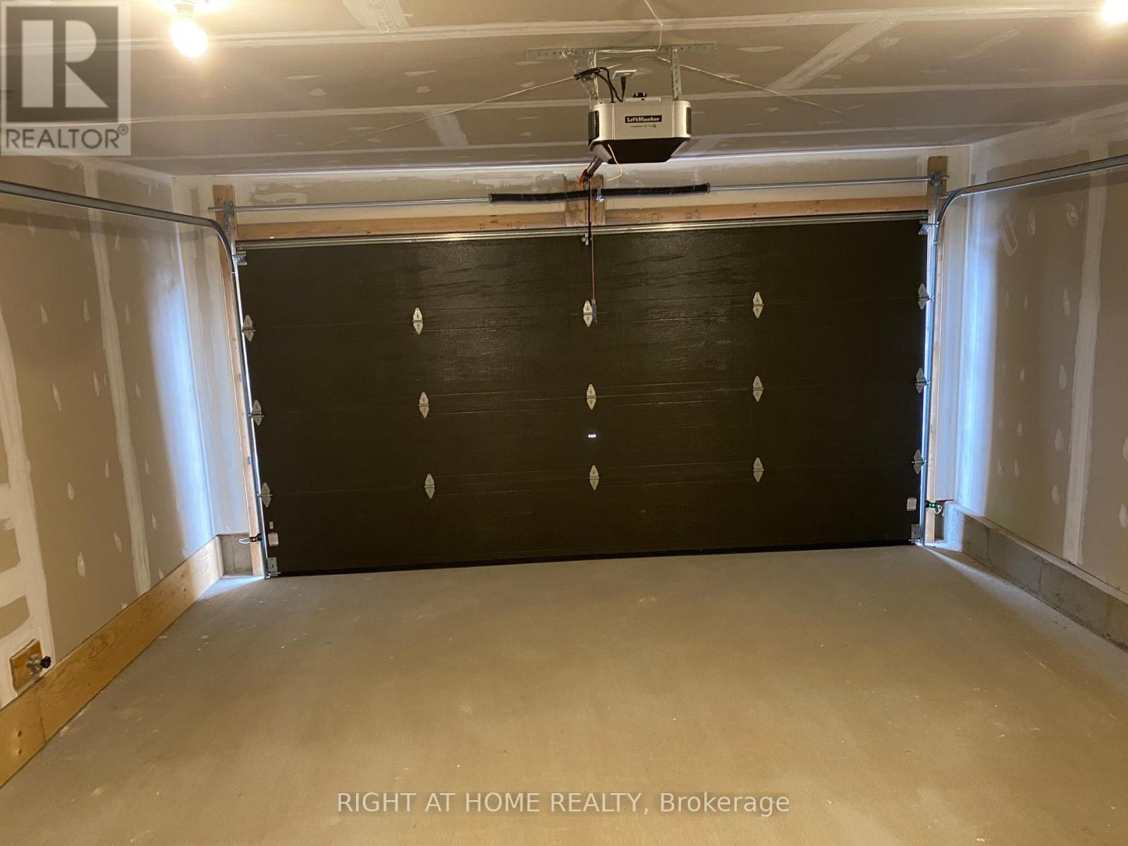 608 Moonflower Crescent — photo 31
