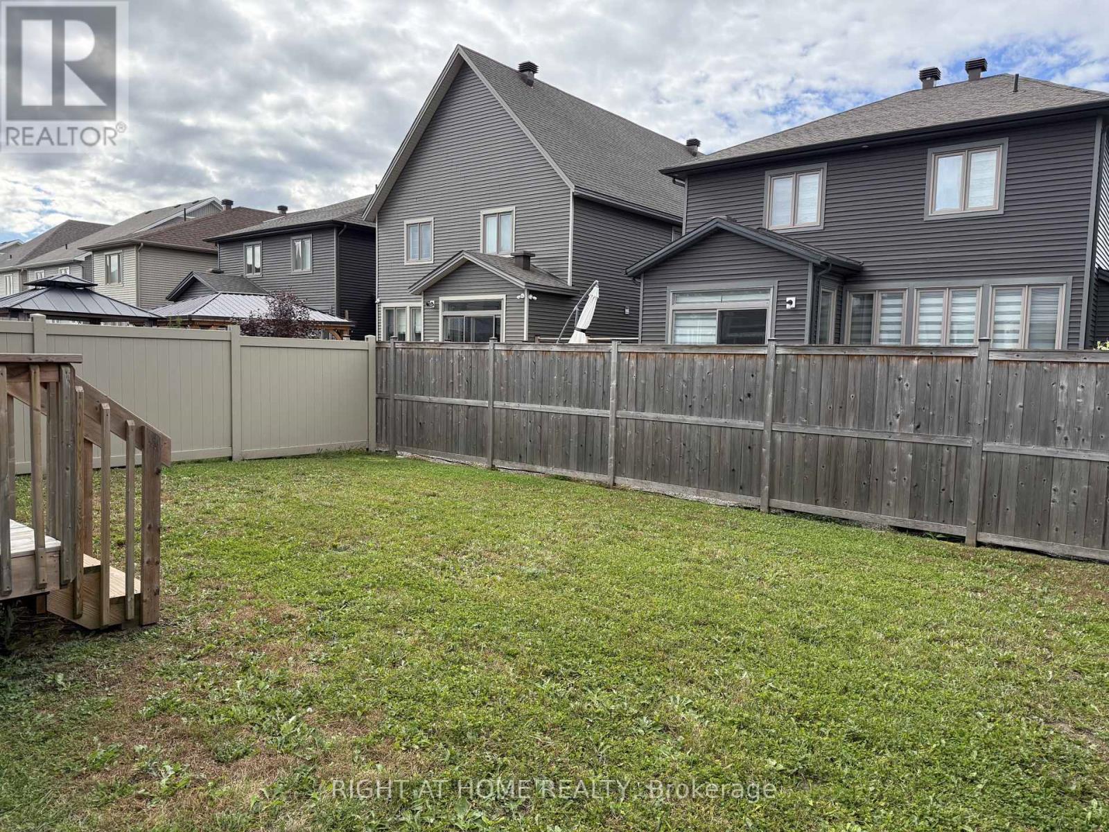 608 Moonflower Crescent — photo 34