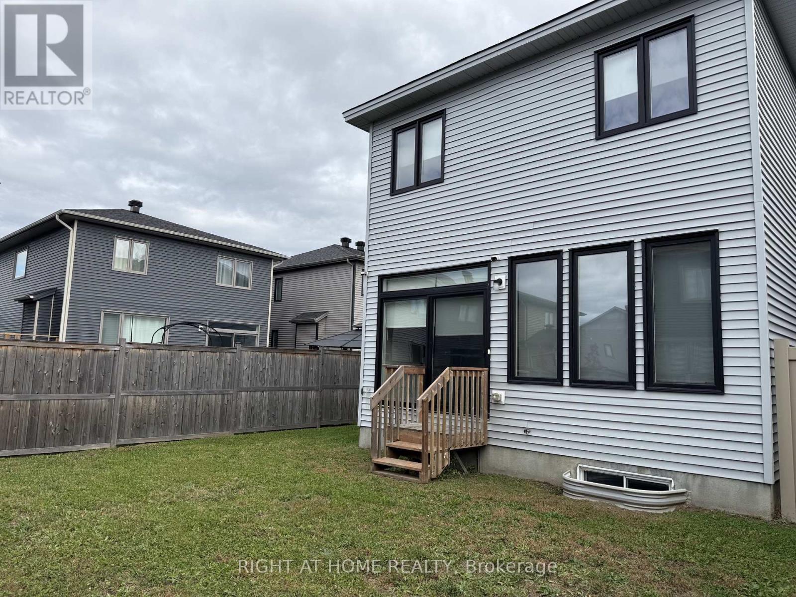608 Moonflower Crescent — photo 35