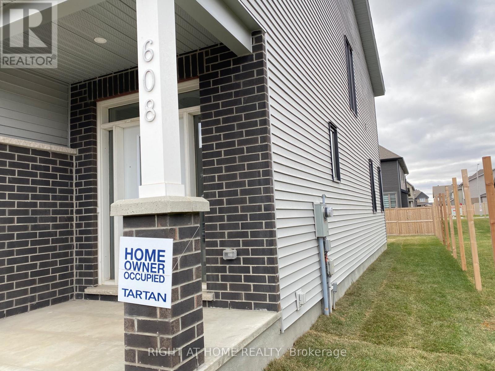 608 Moonflower Crescent — photo 37