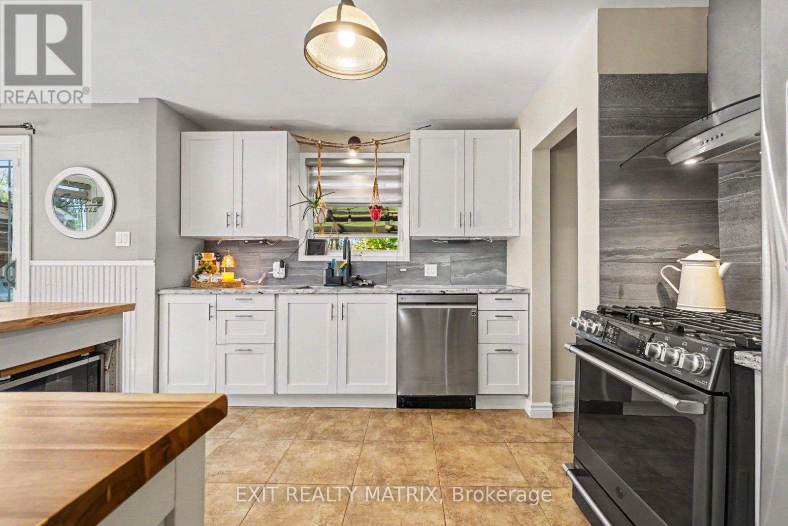 1548 LANDRY ROAD - 14
