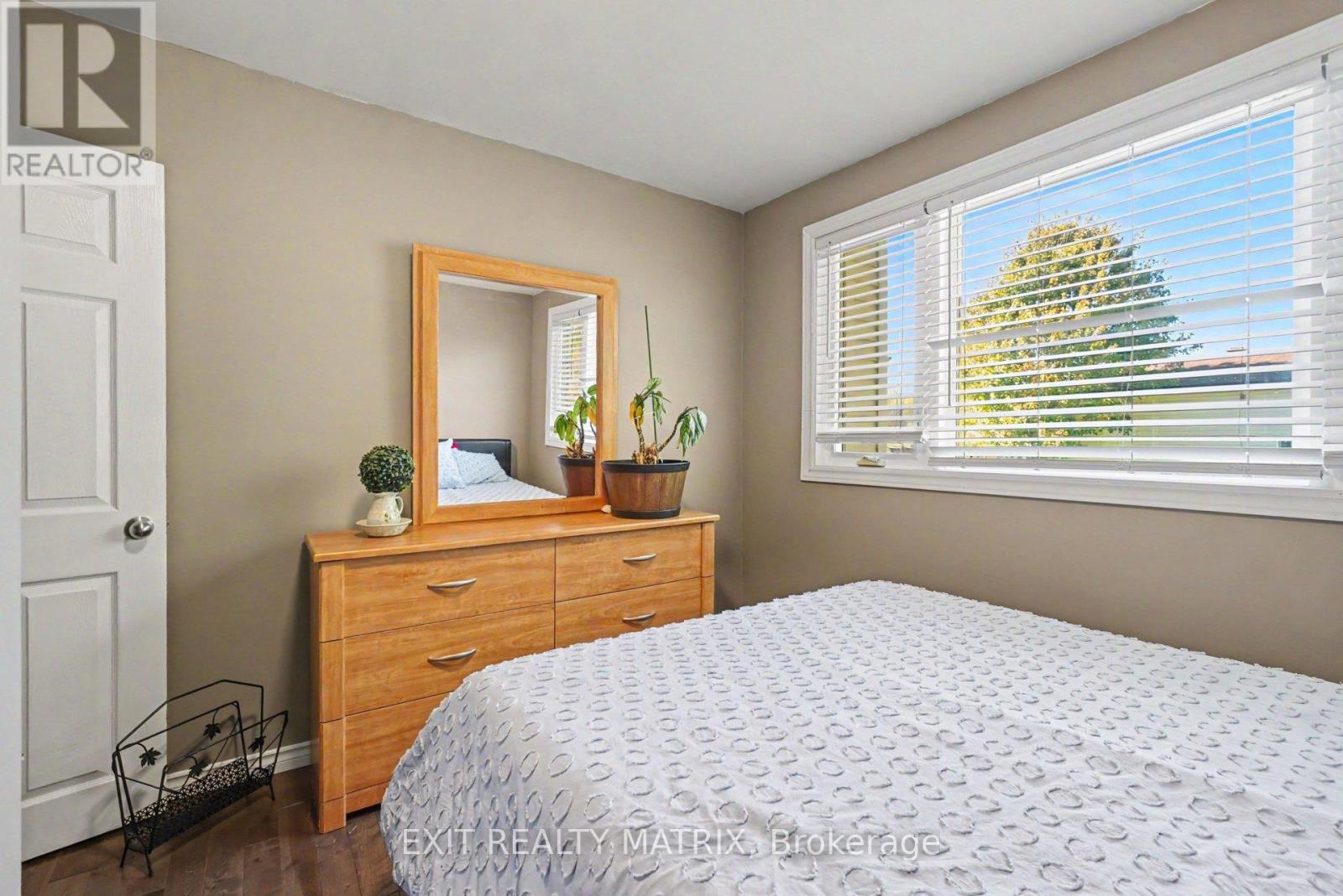 1548 LANDRY ROAD - 24