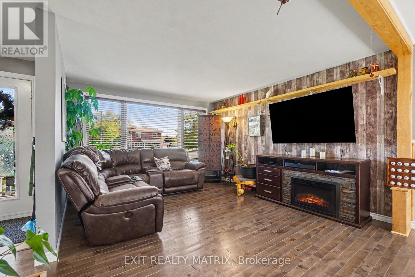 1548 LANDRY ROAD - 6